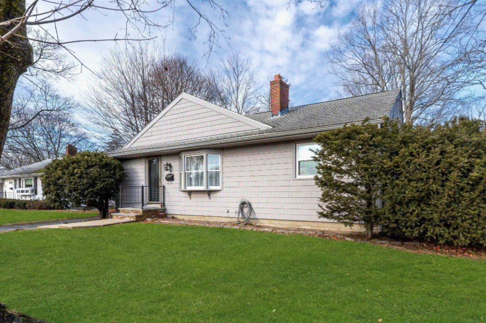 6 Bartlett Rd Danvers, MA, 01923