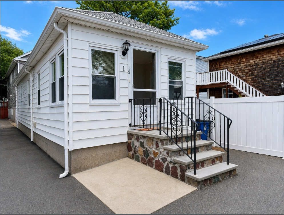 15 Argyle St, Revere MA 02151