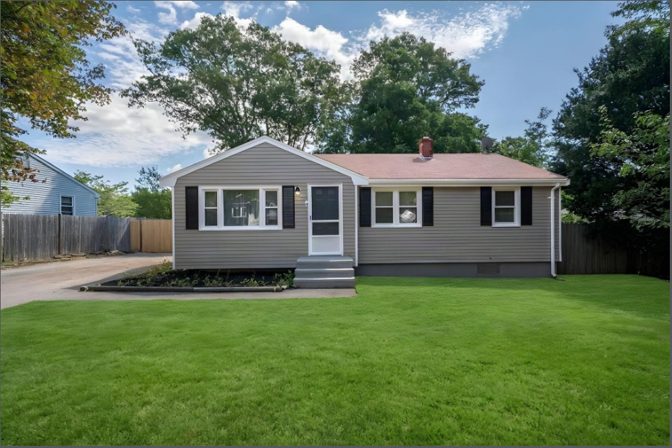 6 Handy Rd, Bourne MA 02559